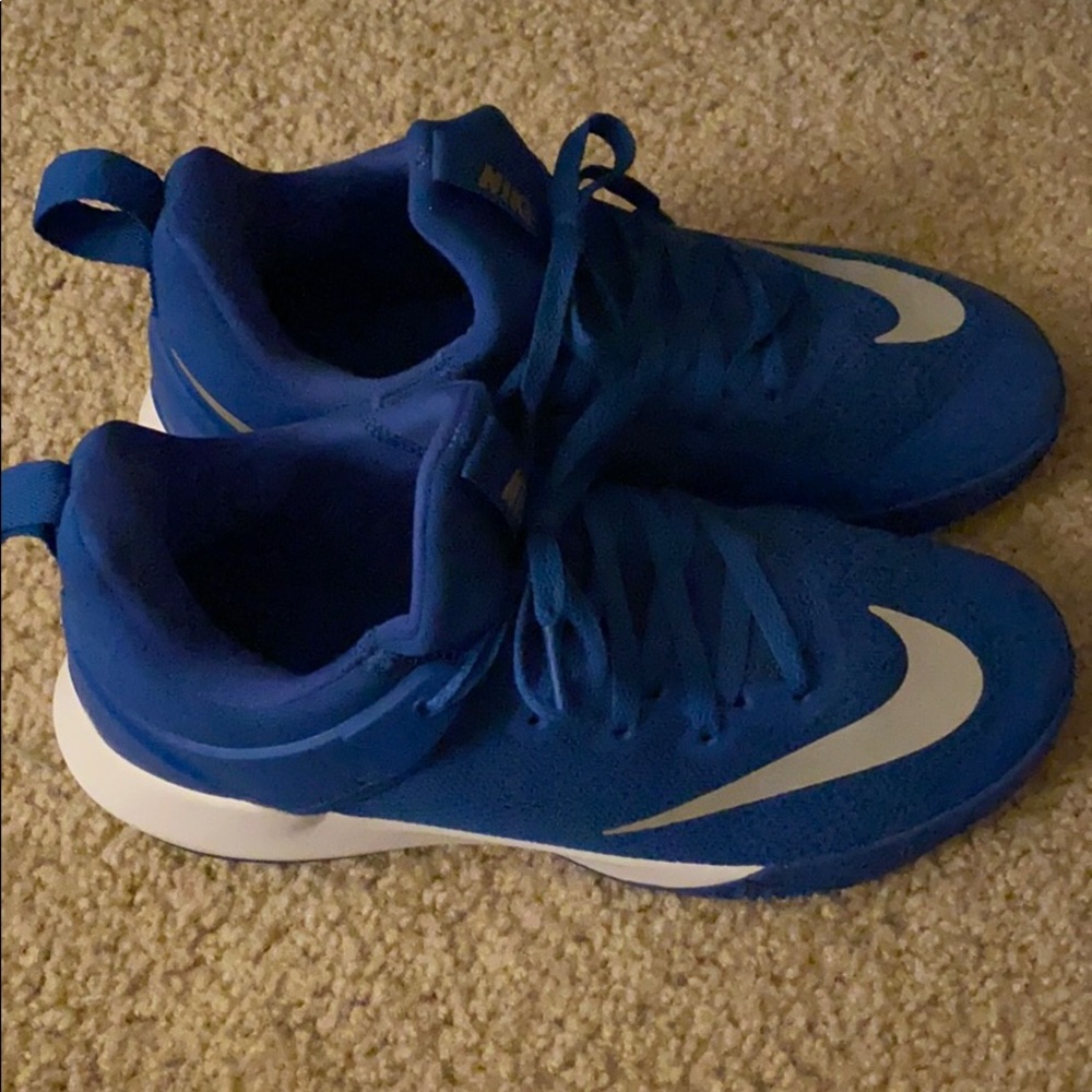 Nike women’s athletic shoes like new worn once